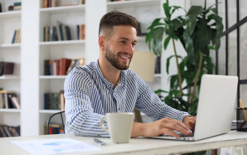 Úlohou bug testera je odhaliť chyby v softvéri